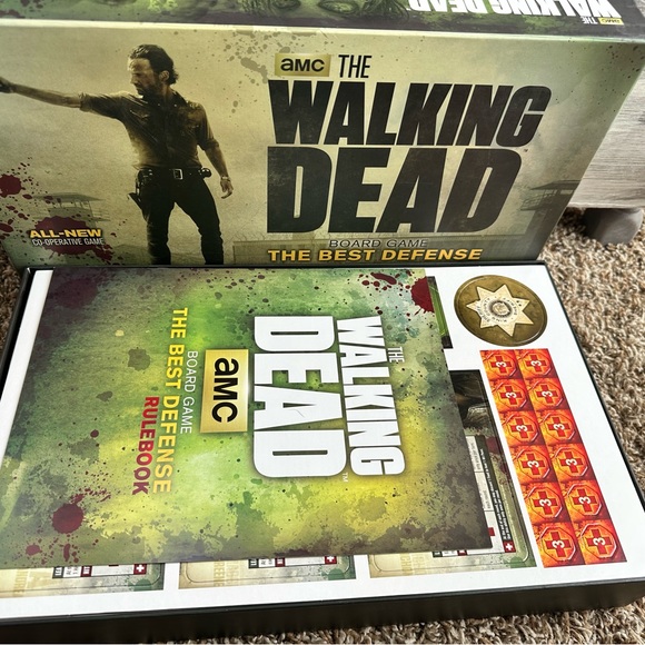 The Walking Dead Board Game - Picture 3 of 3